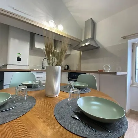 Le 7 : Centre-ville Apartment *
